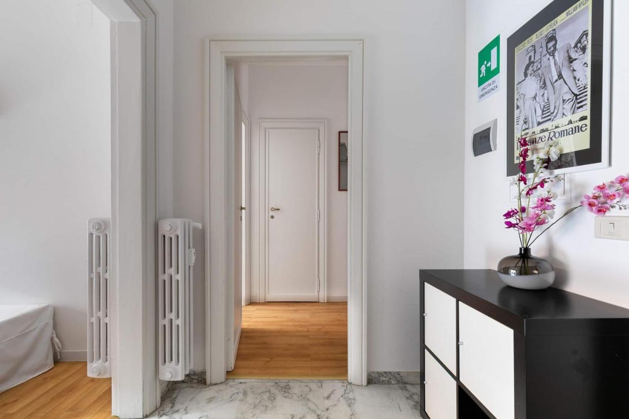 Goldie Rome Bagian luar foto