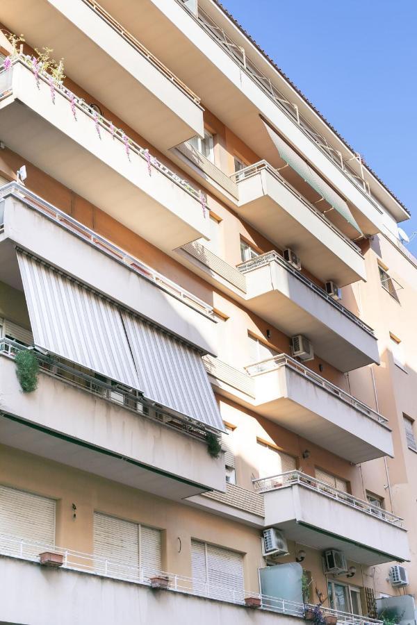 Goldie Rome Bagian luar foto