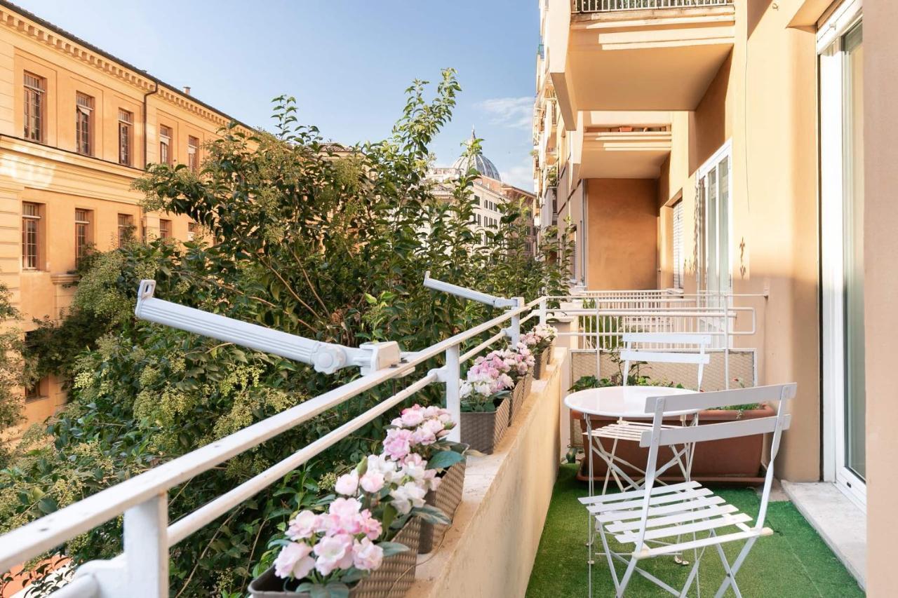Goldie Rome Bagian luar foto