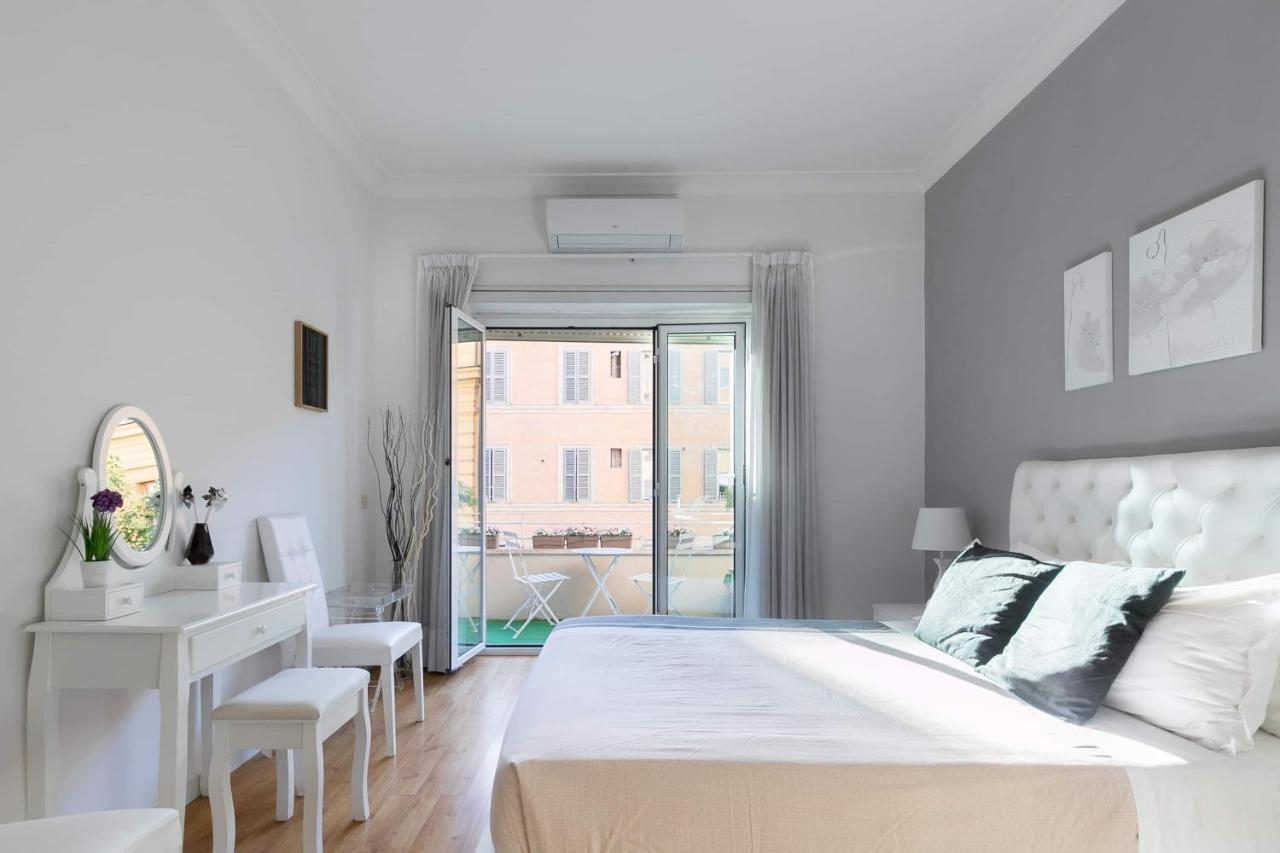Goldie Rome Bagian luar foto
