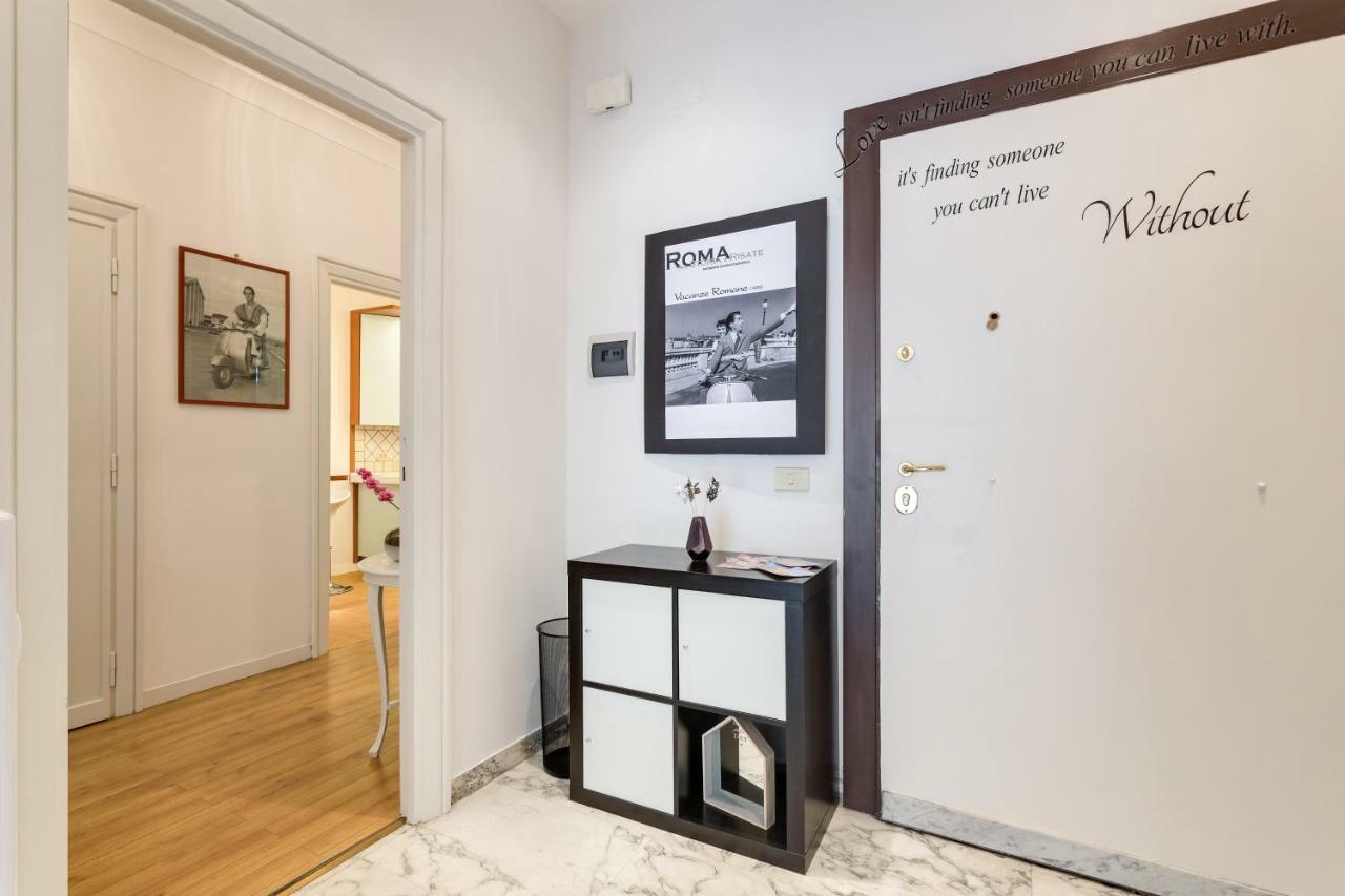 Goldie Rome Bagian luar foto